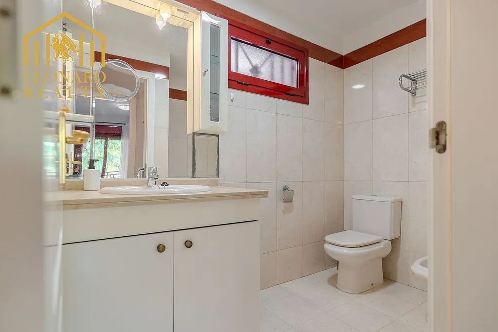 Salles de bain - Apartment with Terrace and Pool in Palm-Mar