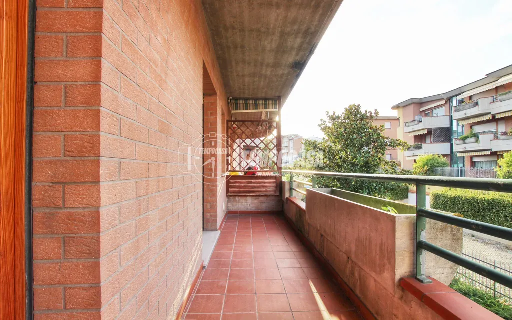 Balcony - Rustic 2-Bedroom Flat with Balcony in Ancona