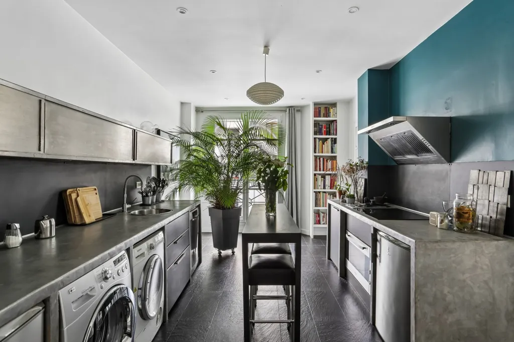 Cuisine - Appartement Luxe avec 4 Chambres à Paris 10ème