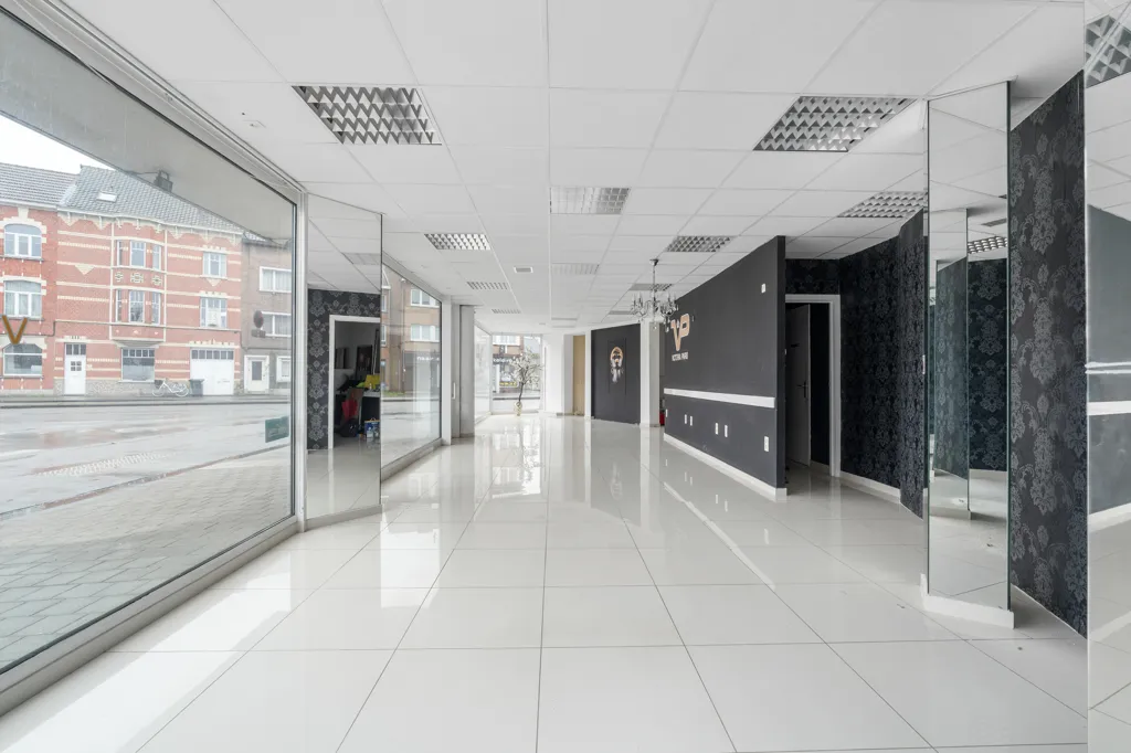 Ingresso - Commercial Space with Open Plan in Gent
