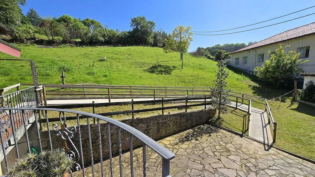 Aed - Chalet with Terrace in Cóbreces