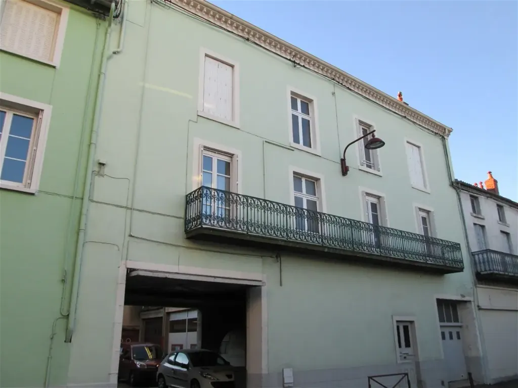 Esterno - 1-Bedroom Apartment with Central Location in Issoire