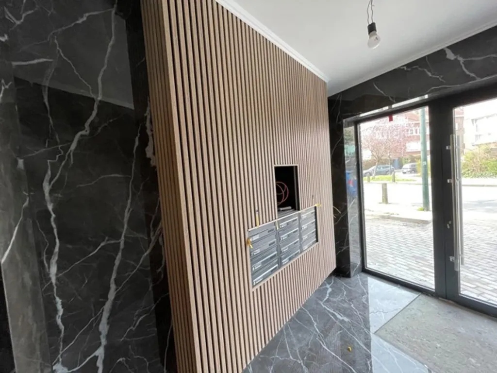 hallway_entrance