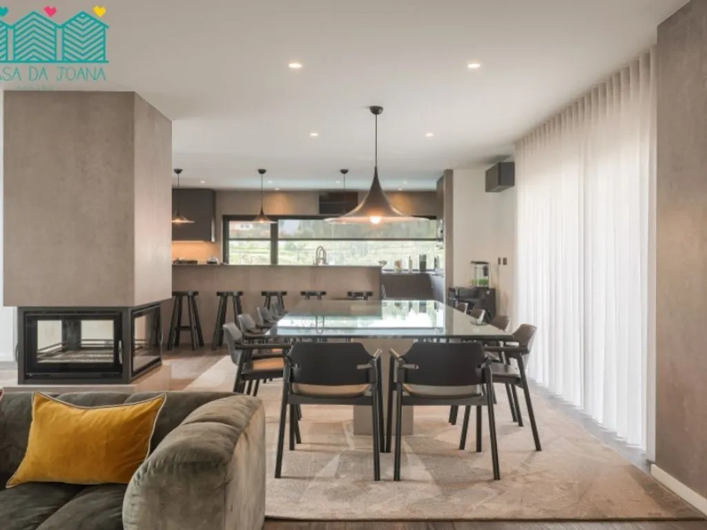 Dining Room - Luxury Villa with Pool in Azurva, Aveiro