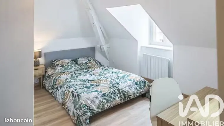 Chambres - Appartement Rénové 4 Pièces à Les Riceys