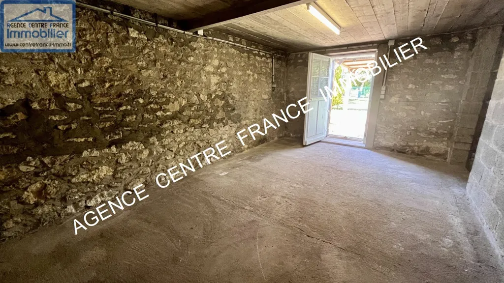 Garage - Maison avec Jardin et Garage à Trouy Nord