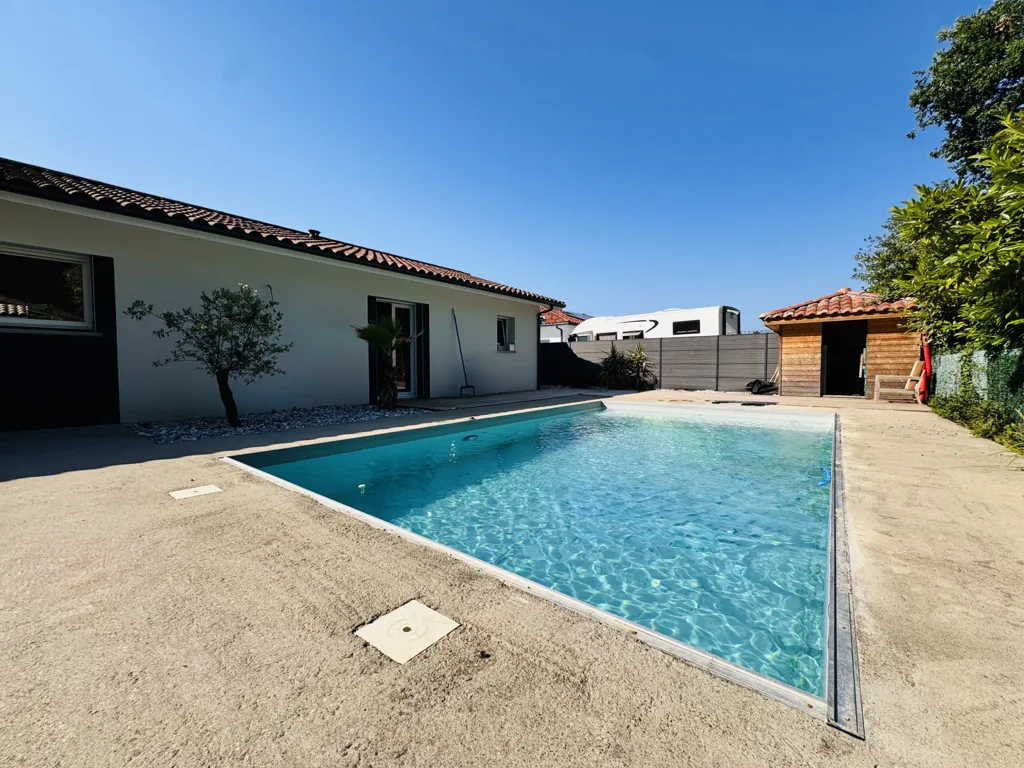 Bassein - Contemporary Flat-Plan House with Pool near Lac de Soustons