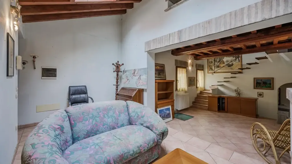 Séjour - Restored House with Private Courtyard in Modena