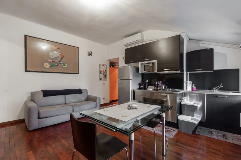 Elutuba - Armed Studio with East View in Milan