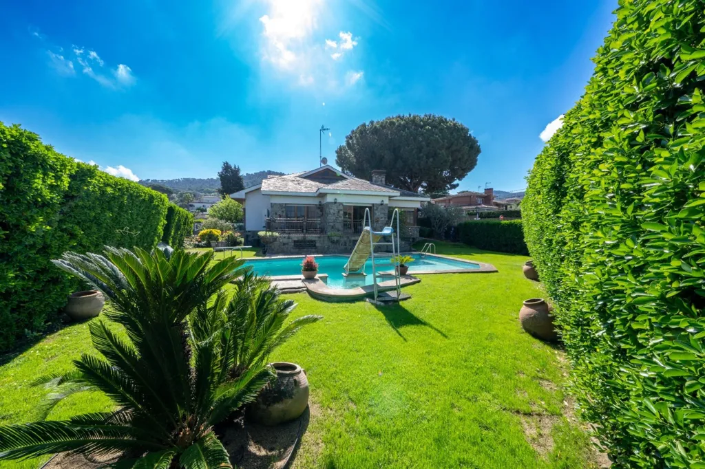 Aed - Luxury House with Pool in La Roca del Vallès