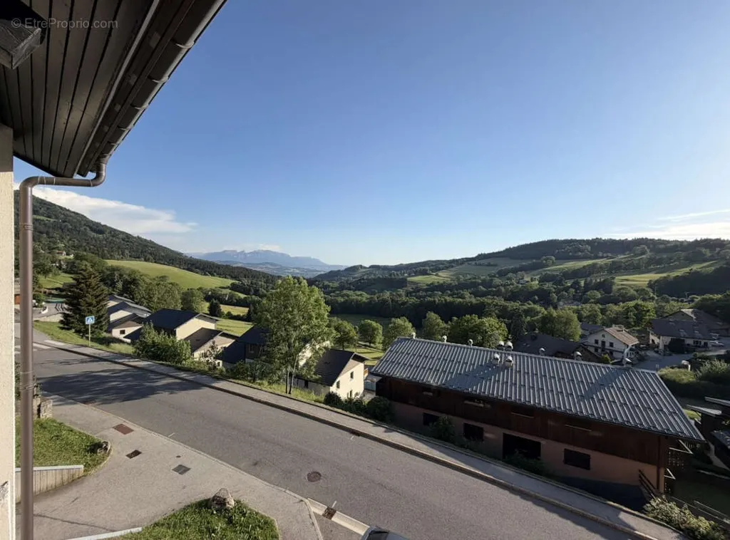 Balcon - Appartement Duplex avec Vue Montagnes à Bogève