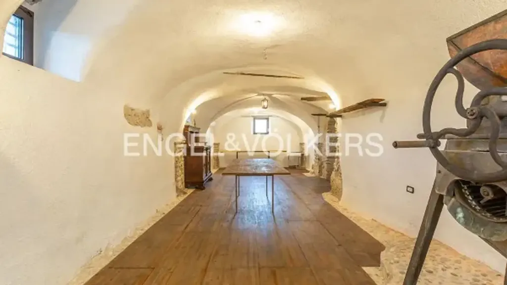 Toad - Historic Villa with Pool in Cantalice