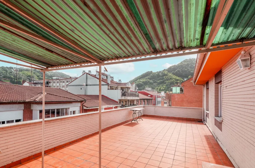 Terrass - Penthouse with Two Terraces in Mieres