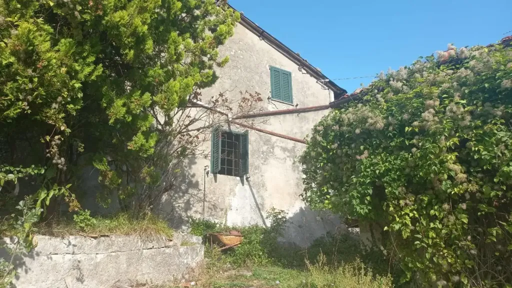 Välivaade - Rustic Stone Cottage with Garden in Molazzana