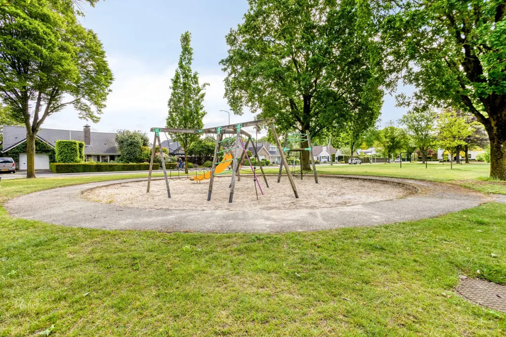 5-toaline maja asukohas Uden