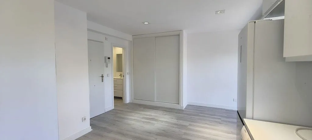 Kitchen - Studio with Air Conditioning in Majadahonda Centre