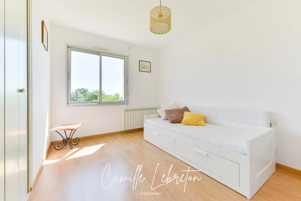 Chambres - Maison Familiale avec Grand Terrain à Vallet