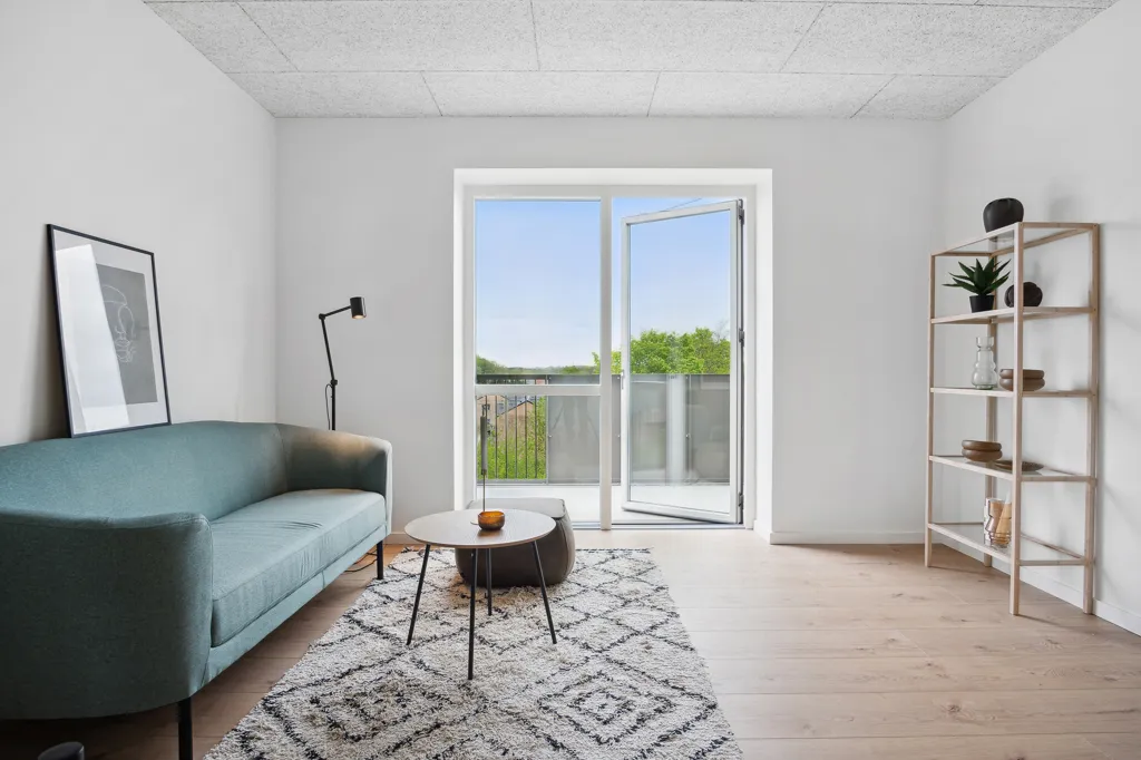 Elutuba - Spacious Flat with Balcony in Lysbro