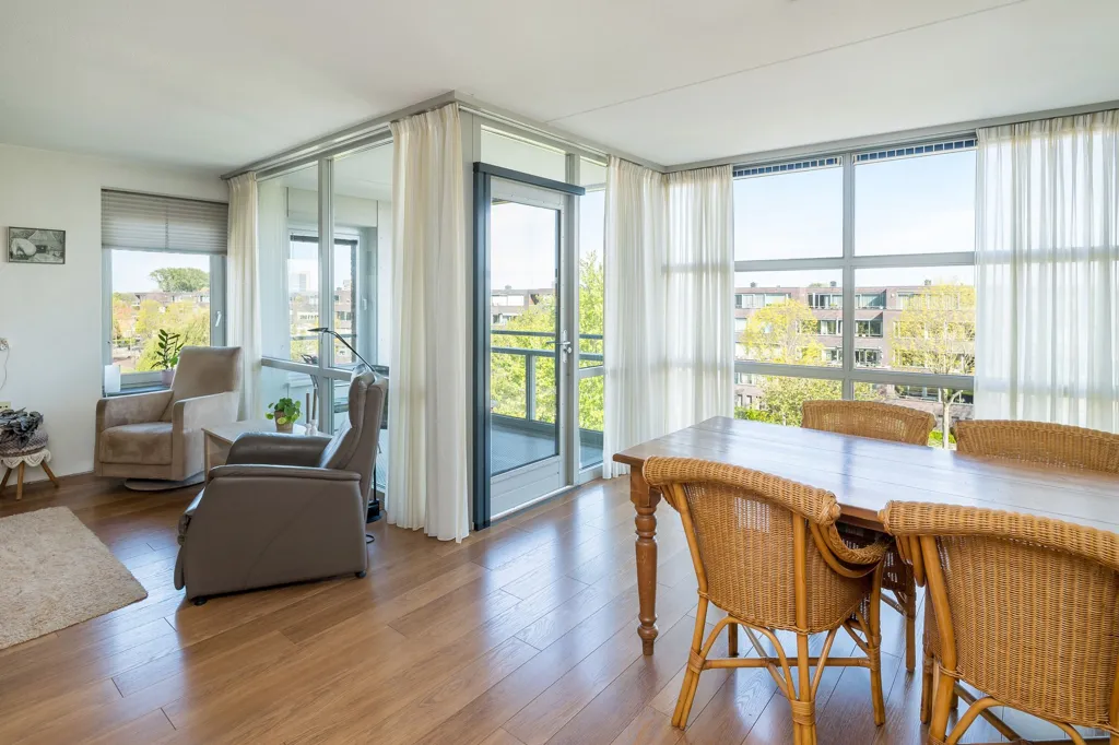 Elutuba - Corner Flat with Terrace in Barendrecht