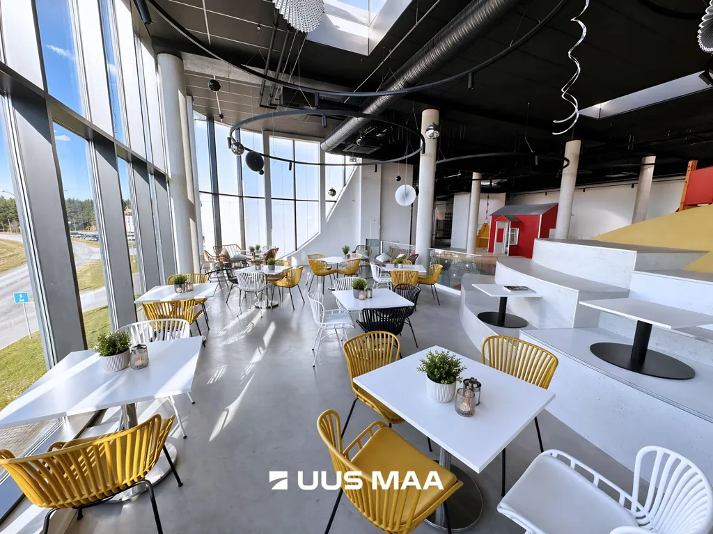 Salle à manger - Restaurant Space with Sea Views in Kuressaare