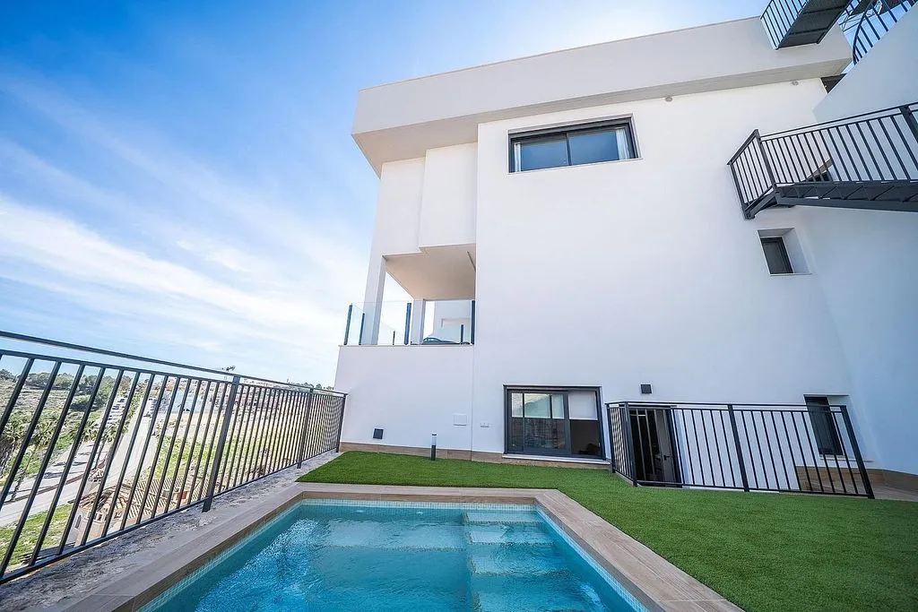 Bassein - Modern Mediterranean Chalet with Golf Course View in Algorfa