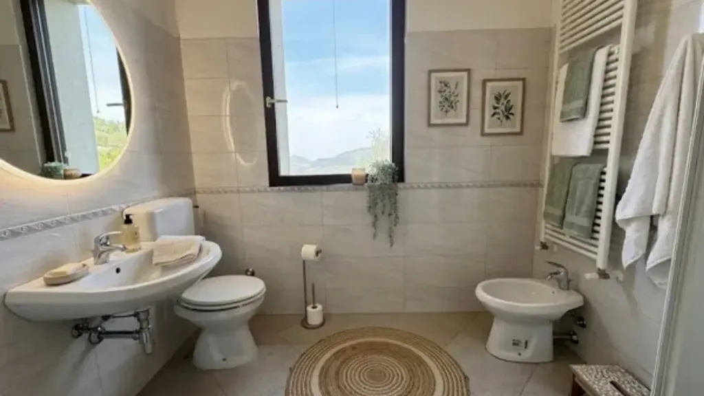 Vannitoad - Rustic Villa with Panoramic Terraces in Montalto Pavese