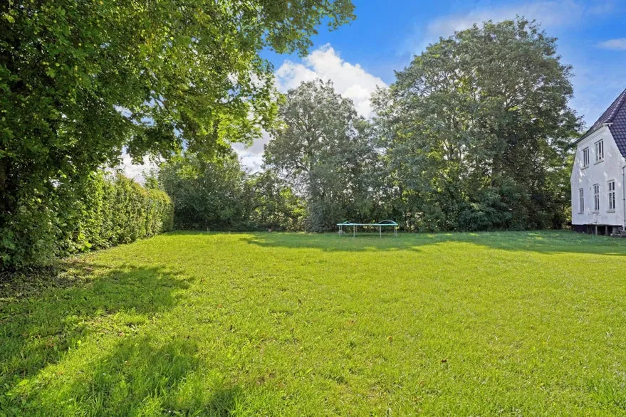 Jardin - Estate with 8 Apartments near Train Station, Klippinge