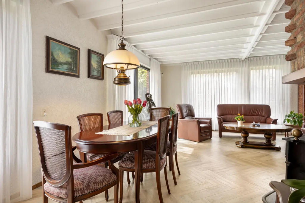 Salle à manger - Characterful Detached House with Garden in Eerde