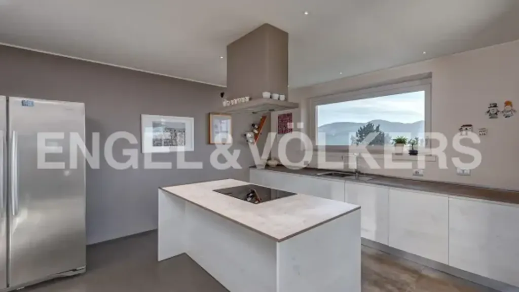 Cuisine - Contemporary Villa with Lake View in Civate