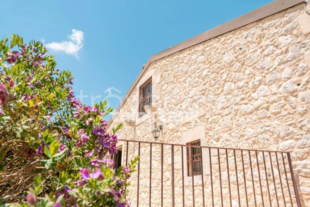 Välivaade - Rustic Villa with Pool in Ragusa