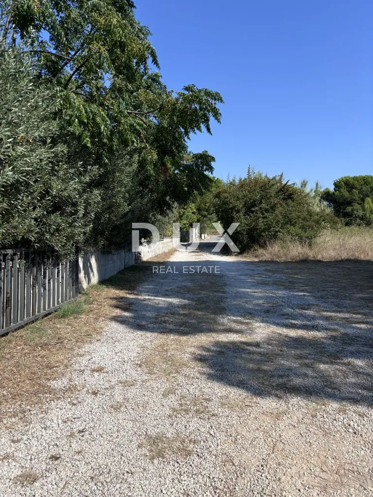 Jardin - Building Plot Near Sea in Privlaka, Zadar