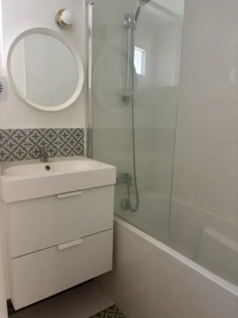 Vannitoad - Charming 4-Piece Apartment in Avignon Centre