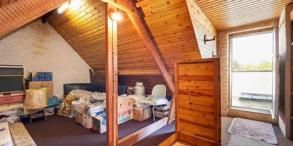 Toad - Renovatable Maisonette in Temse with Garden