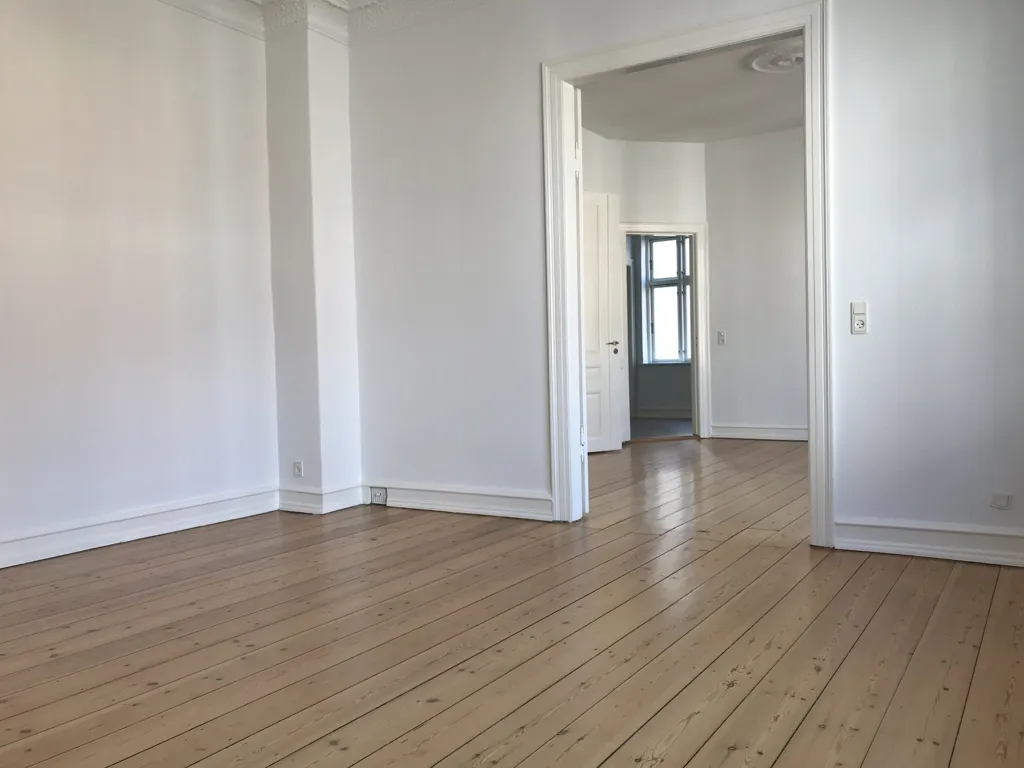 Toad - Spacious 3-Bed Flat in Renovated Building, Slagelse