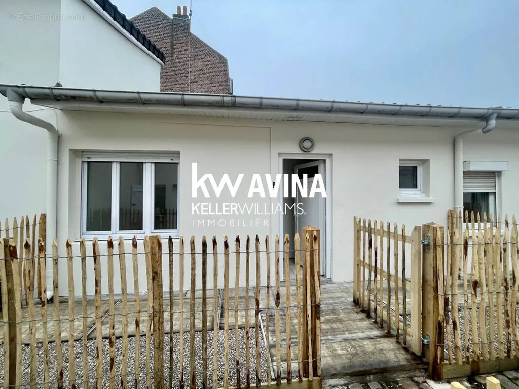 Välivaade - Compact Flat with Private Outdoor Space in Lambersart