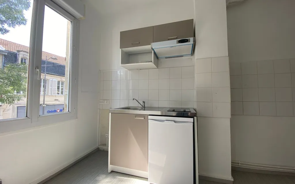 Cuisine - Studio Rénové en Centre-ville à Saint-Dizier