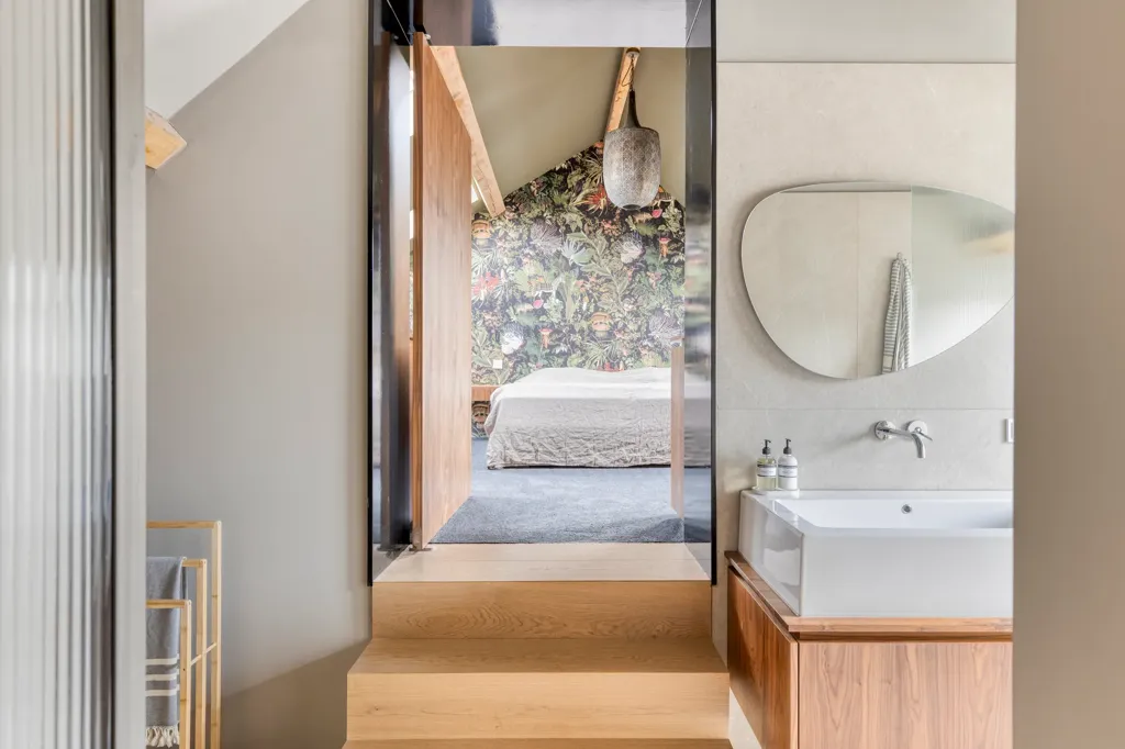 Bathrooms - Monumental Penthouse with Dachterras in ’s-Hertogenbosch