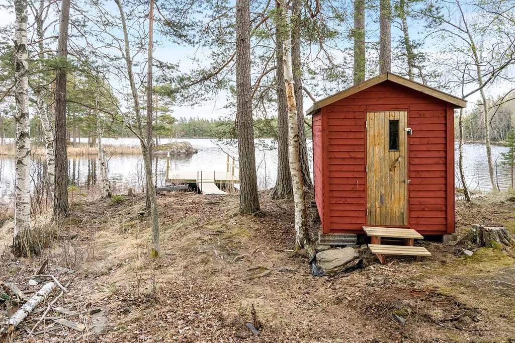 Esterno - Cottage with Lake Access in Örstorp