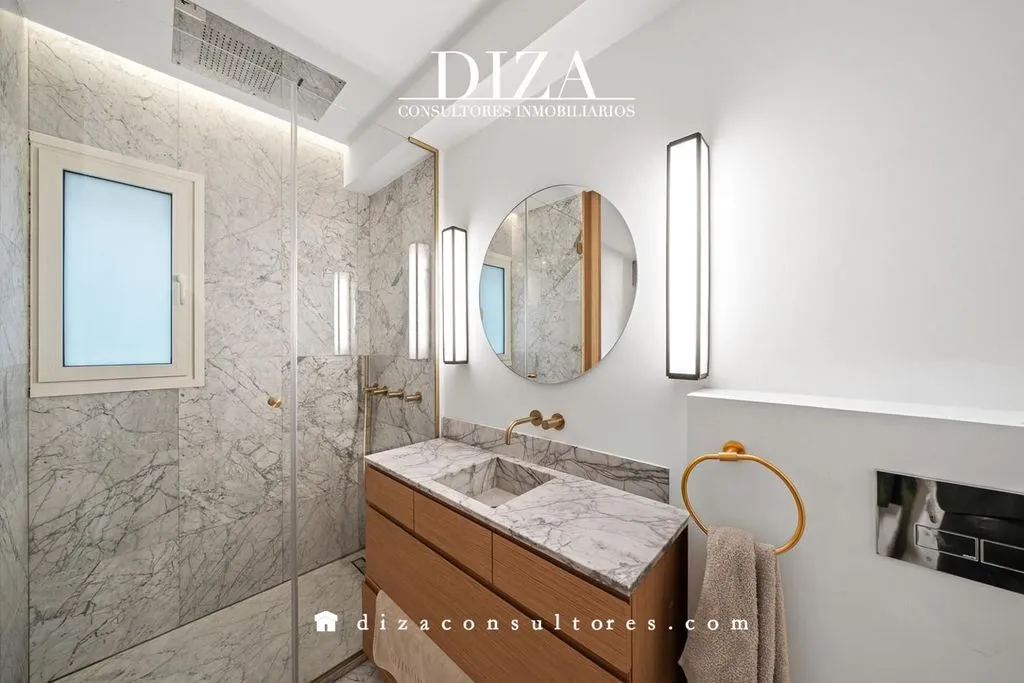 Salles de bain - Luxury Penthouse with Pool in Madrid