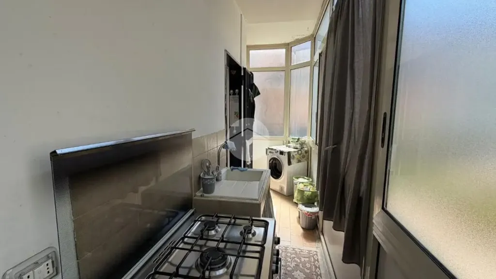 Köök - Three-Bedroom Apartment with Balcony in Naples