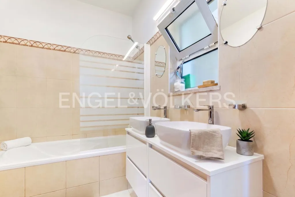 Bagni - Sustainable Luxury Villa with Private Pool in Loulé