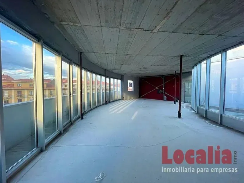 Toad - Modern Office Building in Torrelavega Centre