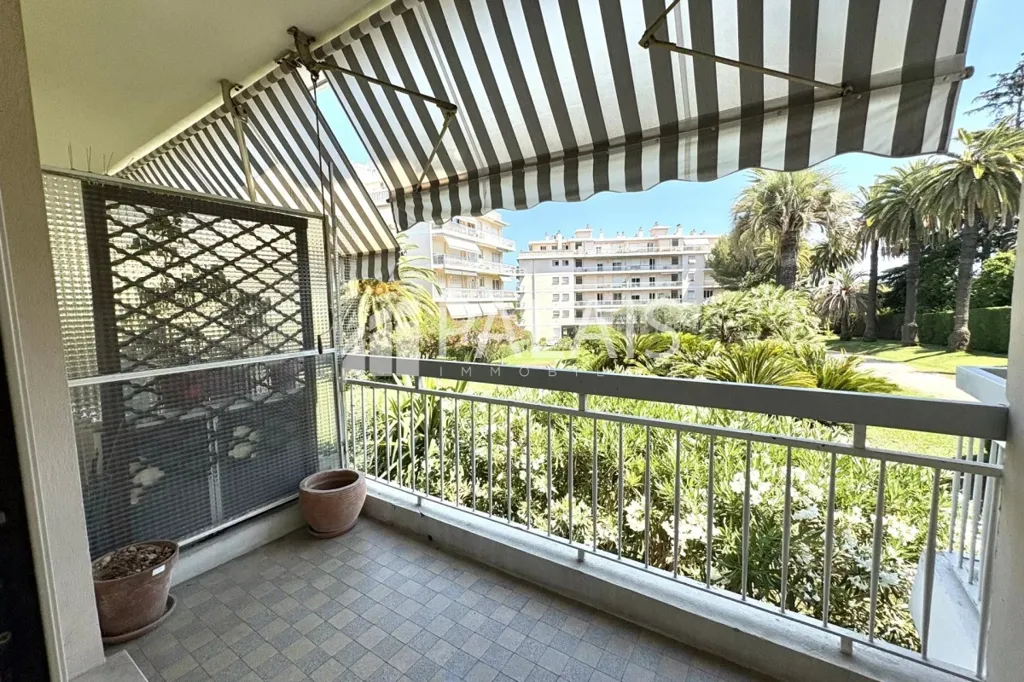 Balcone - Spacious 4-Piece Apartment with Terrace in Nice