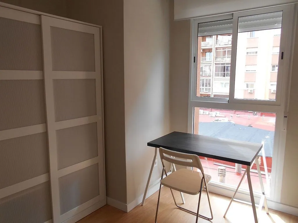 Studio - Furnished Flat with Terrace in Blasco Ibáñez