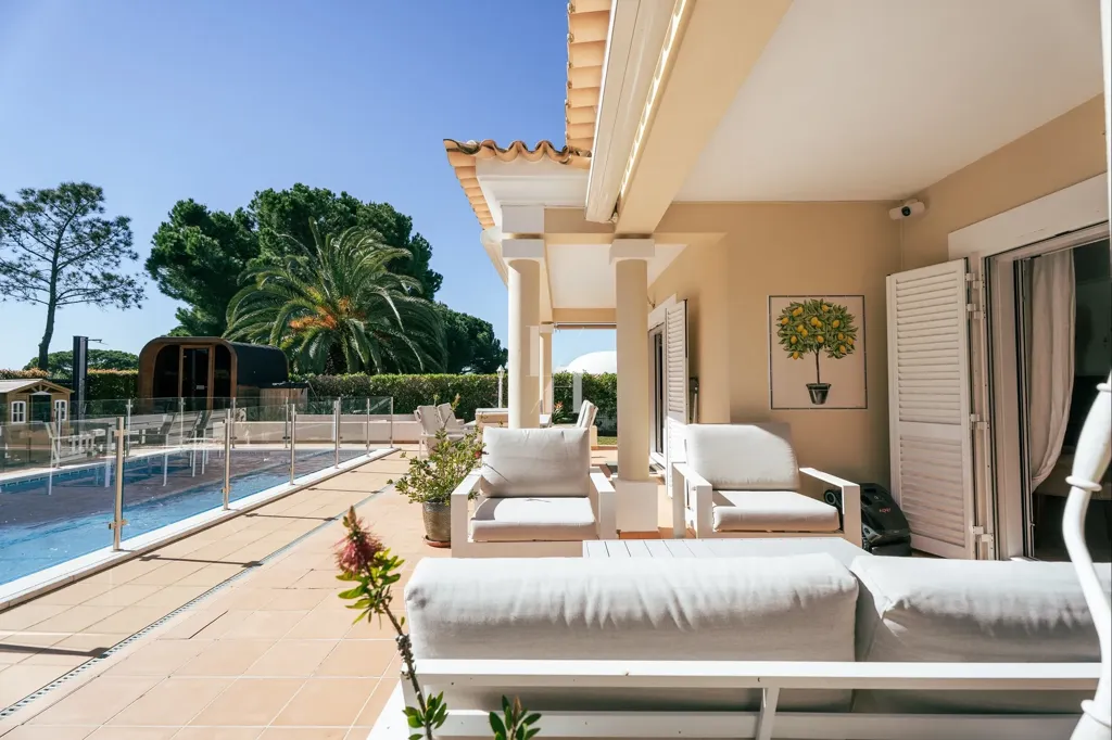 Bassein - 3+1 Bedroom House with Pool in Vilamoura