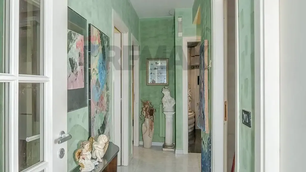 Hallway - Spacious Apartment with Large Terrace in Catania