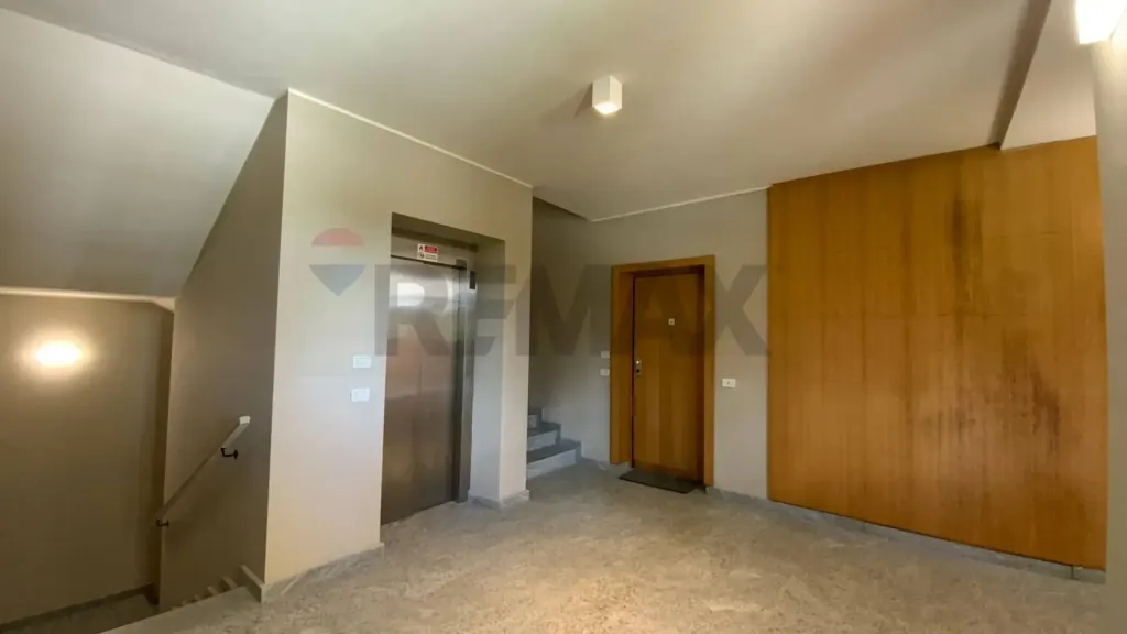 hallway_entrance