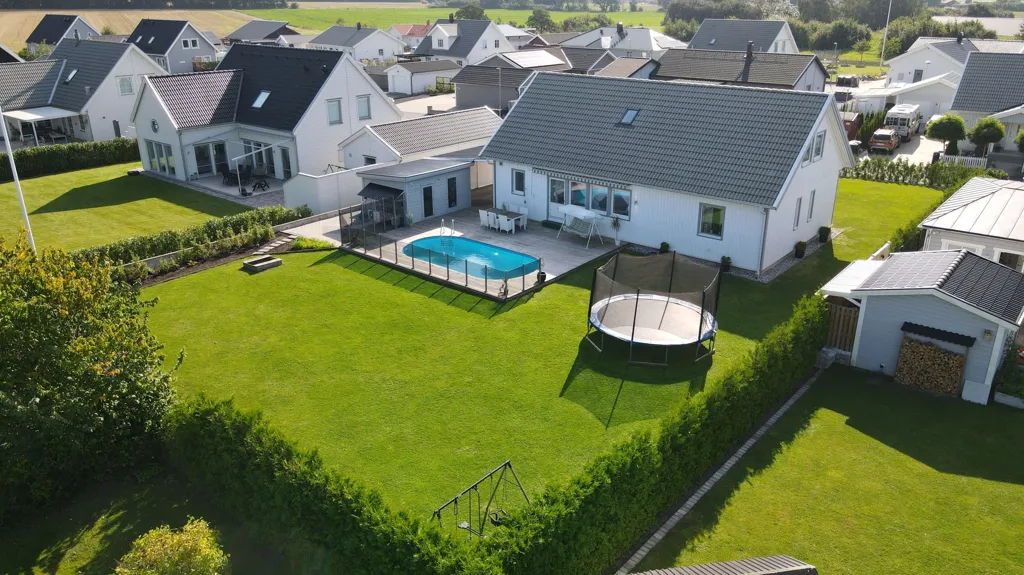 Õhuvaade - Modern Villa with Pool in Påarp