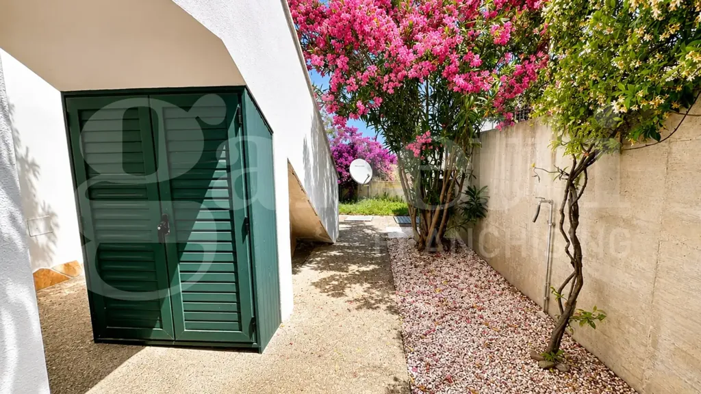 Jardin - Ground Floor Apartment with Veranda in Budoni