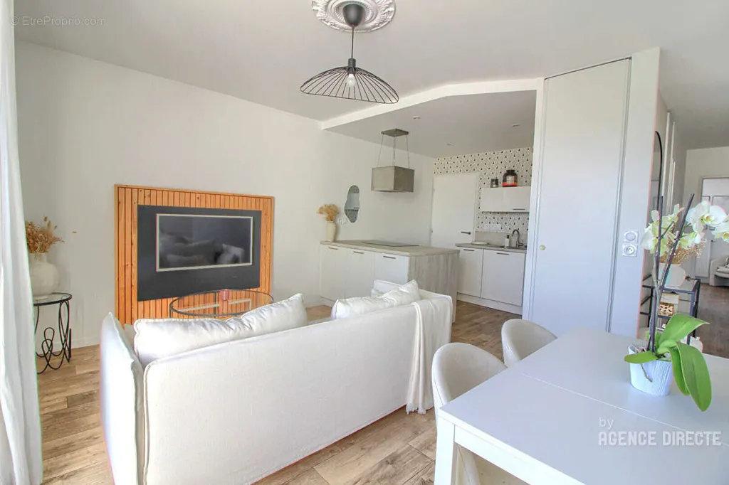 Soggiorno - T2 Apartment with Terrace in Rennes